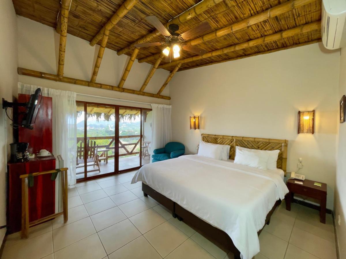 Nativa Bambu Ecolodge Монтаньита Экстерьер фото